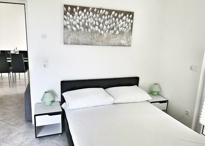 Panorama Seget Apartament *